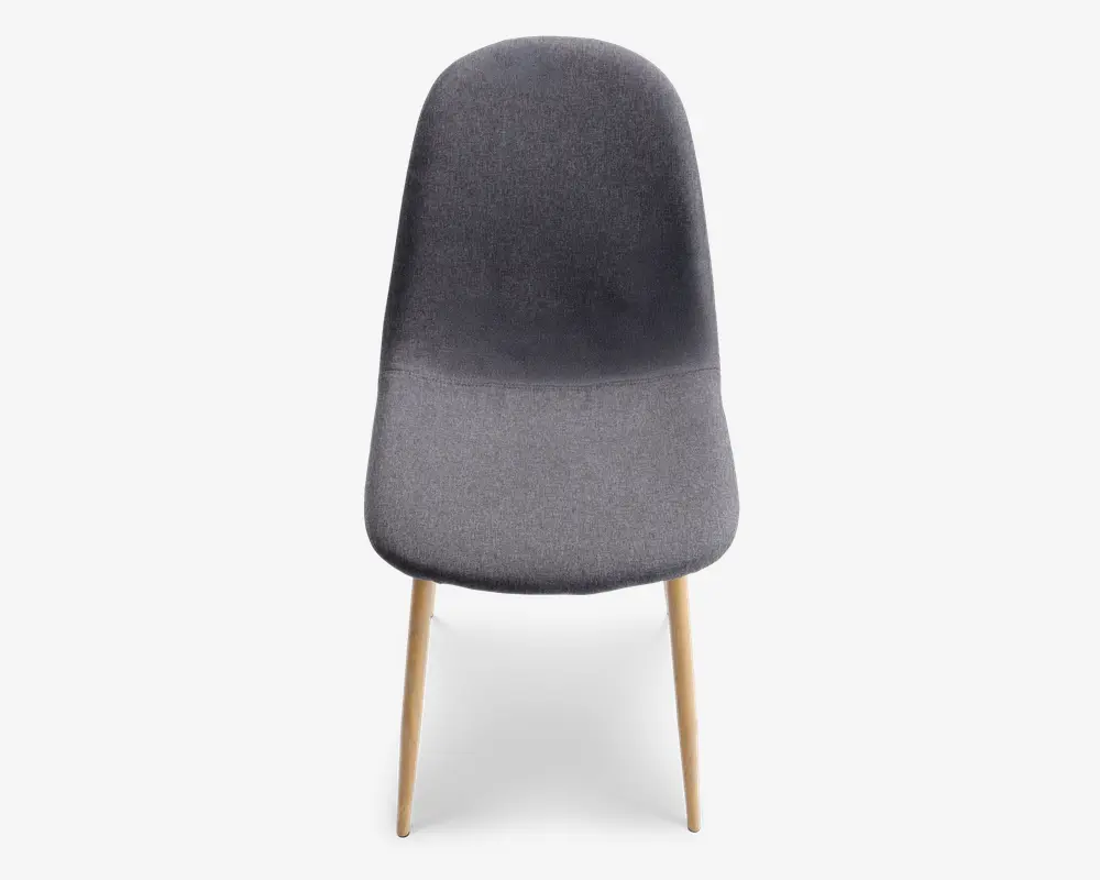 Stol med glat, buet ryglæn og sæde betrukket med mørkegråt stof. Stolen har slanke, lyse træben, der er let udadgående, hvilket giver et moderne og minimalistisk udtryk.