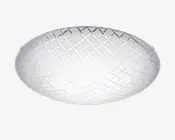 Rundt, hvidt loftarmatur med en mat glasafdækning, der har et diskret krydset geometrisk mønster i sølv. Designet giver et moderne og elegant udtryk og spreder lyset jævnt i rummet.