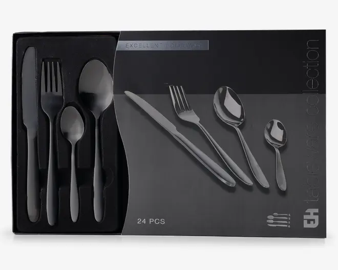 Et sæt med 24 bestikdele i rustfrit stål, herunder knive, gafler, spiseskeer og teskeer. Bestikket har et moderne, slankt design med mat finish og glatte, afrundede håndtag. Sættet er pænt arrangeret i en sort skumindsats for sikker opbevaring og præsentation.