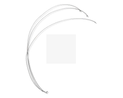 To tynde, sorte, fleksible bånd med en glat overflade, let buede og designet til at sidde behageligt omkring hovedet. Båndene har afrundede ender og er lette, velegnede til at holde håret tilbage uden at give ubehag.