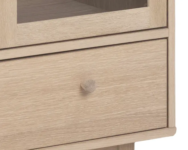 Vitrine Aston i hvidolieret fineret eg