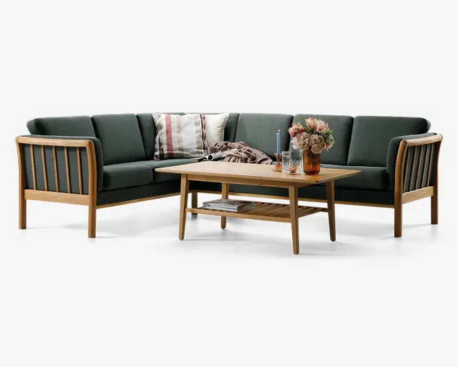 Hjørnesofa grøn med massive trægavle