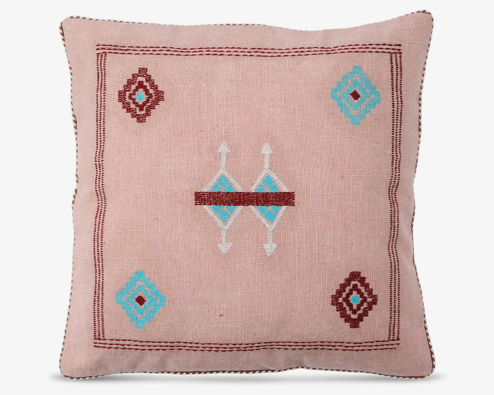 Pude lyserød broderi 45x45 cm