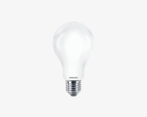 En mat hvid pære med standard skruefatning, afrundet form og glat overflade. Pæren har 'PHILIPS' mærket tæt på fatningen, hvilket angiver producenten. Skruefatningen er metal og riflet for at sikre en stabil montering i en sokkel.