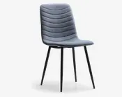 Spisebordsstol i blåt møbelstof