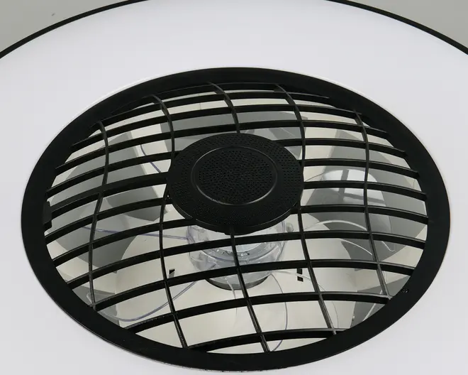 Loftlampe med ventilator og farveskift