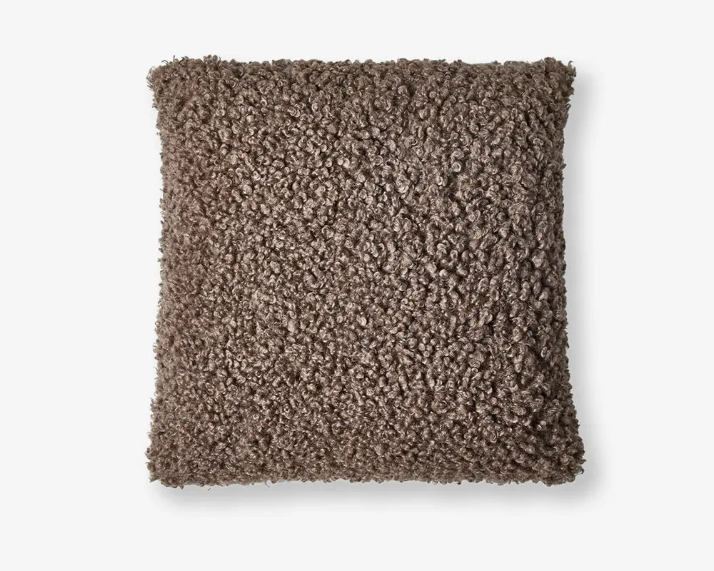 Pude plys brun 50x50 cm 
