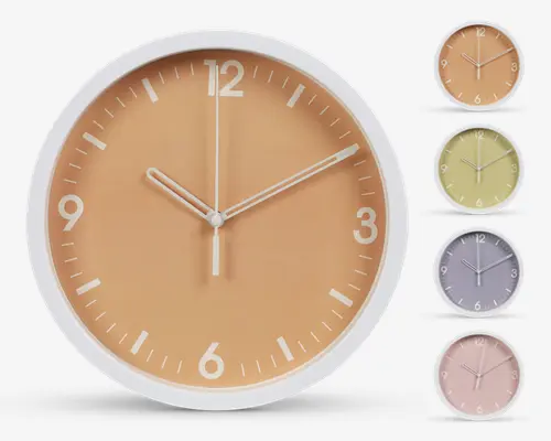 Rund vægur med minimalistisk design, hvid ramme og ensfarvet urskive. Urskiven har store, letlæselige hvide timemarkeringer ved 3, 6, 9 og 12 samt enkle streger for de øvrige timer. Urviserne er slanke og hvide, inklusive sekundviser. Hoveduret vises i en varm beige farve, og der er yderligere farvevalg vist ved siden af: lysebrun, lysegul, blød lilla og lyserød. Uret har et moderne, rent udseende, der passer til forskellige indretningsstile.