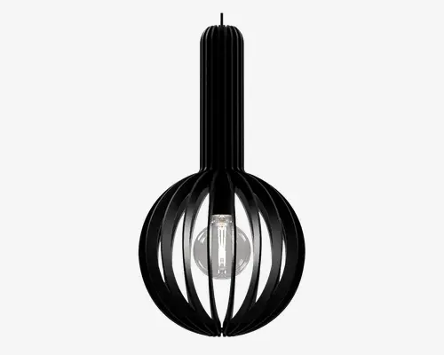 Moderne pendellampe med mat sort finish. Designet består af lodrette, jævnt fordelte metalsprosser, der danner et kugleformet bur omkring en synlig klar pære. Den øverste del er aflang og riflet, og går sømløst over i den runde burform. Den åbne konstruktion giver god lysspredning og fremhæver pæren som et centralt element.