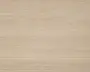 Lys egetræsoverflade med en glat finish og diskrete horisontale årer. Farven er naturlig, lys beige med lette tonevariationer, hvilket giver et rent og moderne udtryk.