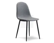Stol med let buet, polstret sæde og ryglæn betrukket med lysegråt stof. Stolen har slanke, sorte metalben, der er let skråtstillede for stabilitet. Designet er minimalistisk og moderne med glatte kanter og en komfortabel, ergonomisk form.