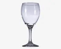 Klar glas med rundet skål, slank stilk og flad, cirkulær fod. Skålen er bred i bunden og snævrer let ind mod kanten, hvilket giver et behageligt greb og optimal iltning af drikken. Glasset er gennemsigtigt og har en glat, poleret overflade.