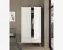 Høj, fritstående garderobe med minimalistisk design, to hvide låger hvor den ene er let åben og viser en bøjlestang med tøj samt en øverste hylde til opbevaring. Garderoben har to rummelige skuffer nederst og står på fire skrå ben i lyst træ, hvilket giver et moderne og let udtryk.