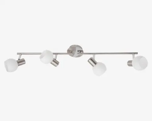 Moderne loftlampe med fire justerbare spotlys. Hvert spotlys har en cylindrisk base i børstet nikkel og en rund, mat glasafskærmning. Lampen er monteret på en central, rund base, og lyskilderne er placeret på en lige linje, hvilket giver mulighed for retningsbestemt belysning. Designet er slankt og moderne og passer til mange forskellige indretninger.
