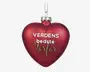 Hjerteformet ornament i dyb rød farve med blank finish. Ornamentet har en guldfarvet top med ophængssnor. Forsiden er dekoreret med teksten 'VERDENS bedste Farfar' i en kombination af hvid og gylden skrift, hvor 'VERDENS' og 'bedste' står med fed hvid og 'Farfar' med elegant gylden kursiv. Overfladen er glat og reflekterende, hvilket giver et festligt udtryk.