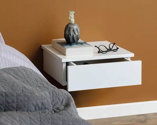 Sengebord Avignon med 1 skuffe hvid