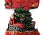 Dekorativ julescene med julemanden, der kører i et rødt legetøjslokomotiv rundt om et grønt træ, malet i klare røde, grønne, gyldne og blå detaljer med guirlande og festlige lys.