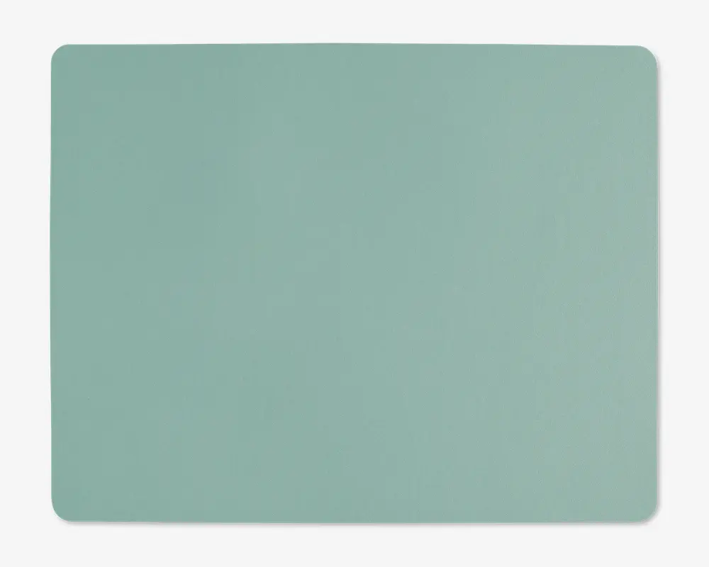 Et rektangulært underlag med afrundede hjørner og en glat, ensfarvet lysegrøn overflade. Kanterne er pænt afsluttede, og underlaget har et minimalistisk design uden synlige mønstre eller teksturer.