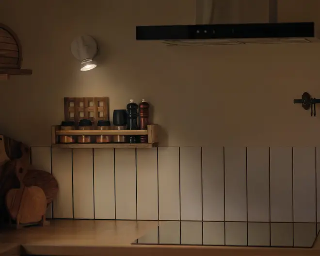 Spot 1xGU10 hvid L.8 cm