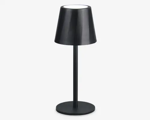 Elegant, moderne bordlampe med mat sort finish. Lampen har en konisk lampeskærm, en slank cylindrisk stang og en rund, flad fod for stabilitet. Designet er minimalistisk med rene linjer, velegnet til moderne indretning.