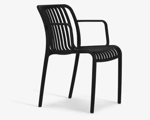 Elegant sort stol med et moderne, minimalistisk design, der har en ryg og sæde med lameller for ventilation. Stolen har let buede armlæn og ben, alt sammen lavet i ét støbt stykke af holdbart materiale, sandsynligvis plastik eller resin. Den åbne lamelkonstruktion gør stolen let og stabelbar, velegnet til både indendørs og udendørs brug.