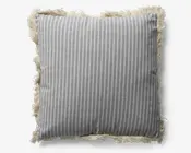 Pude grå m/frynser 45x45 cm 