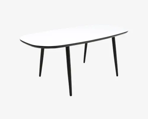 Moderne bord med en glat, hvid, oval bordplade med blødt afrundede kanter. Bordpladen understøttes af fire slanke, sorte, koniske ben, der er let skråtstillede, hvilket giver bordet et minimalistisk og moderne udtryk. Kontrasten mellem den hvide overflade og de sorte ben tilføjer et stilfuldt præg.