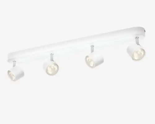 Hvid lineær loftlampe med fire justerbare spothoveder på en lang rektangulær skinne, vist på sort baggrund.