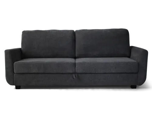 En moderne tresæders sofa betrukket med mørkegråt stof. Sofaen har rene linjer, firkantede armlæn og to store ryghynder for god støtte. Sædehynderne er tykke og bløde, hvilket giver behagelig siddekomfort. Sofaen står på korte, solide ben og har en diskret trækstrop foran, hvilket antyder en mulig udtræks- eller opbevaringsfunktion.