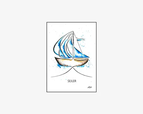 Minimalistisk illustration i akvarelstil, der viser en sejlbåd med blå og gyldne detaljer. Sejlene er tegnet med flydende linjer og blå farvesprøjt, hvilket giver en fornemmelse af bevægelse og vand. Skroget har diskrete gyldne nuancer, og et lille flag vajer fra mastens top. Baggrunden er hvid med blå malerpletter, og ordet 'SEJLER' står skrevet under båden med enkle, store bogstaver. Kunstnerens signatur ses nederst til højre.