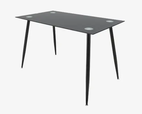 Rektangulært bord med en elegant sort glasplade og fire skråtstillede metalben. Bordpladen har fire runde metalaccenter, én tæt på hvert hjørne, hvilket giver et moderne udtryk. Designet er minimalistisk og nutidigt, velegnet til kontor eller hjem.