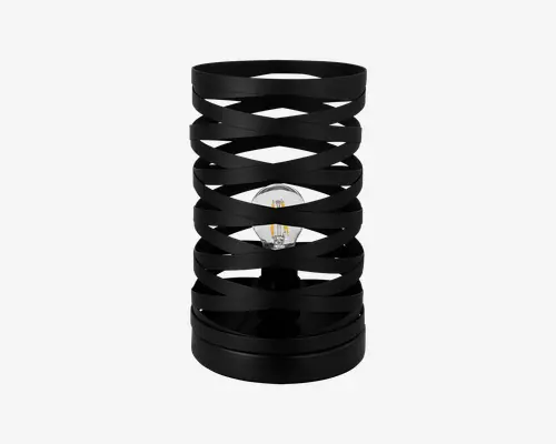 Moderne cylindrisk lampe med mat sort finish. Lampen har et unikt åbent design med krydsende metalbånd, der snor sig rundt om kroppen og skaber en bur-lignende effekt. Pæren er synlig gennem åbningerne, hvilket giver et industrielt og moderne udtryk. Basen er solid og rund, hvilket giver stabilitet.