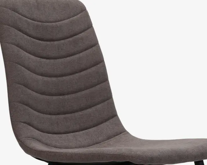 Spisebordsstol i taupe farvet møbelstof