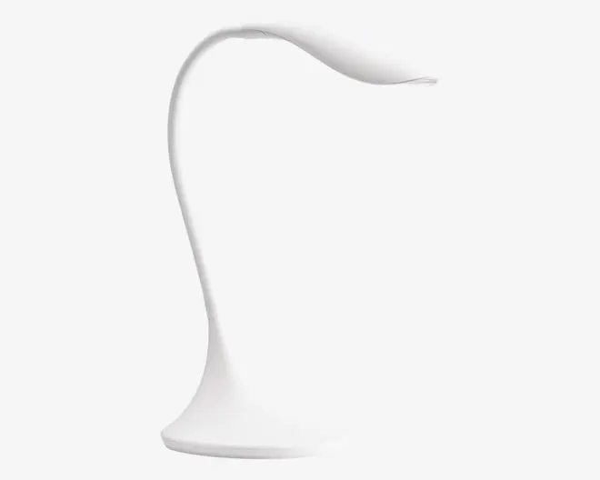 Elegant, moderne lampe med en glat, buet hals og en bred, flad base for stabilitet. Lampen er helt hvid og har et minimalistisk design med en blødt buet stamme, der fører op til et slankt, aflangt lampehoved.