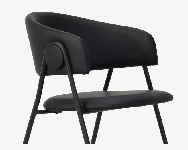 Spisebordsstol med armlæn i sort kunstlæder