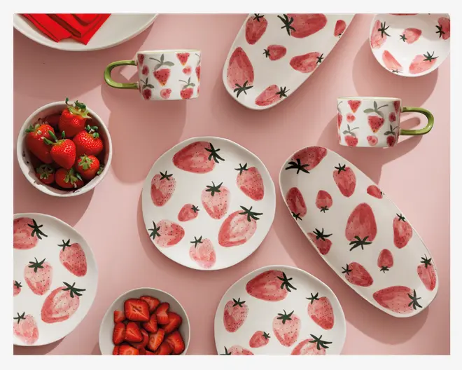 Fad Jordbær L.30 cm 