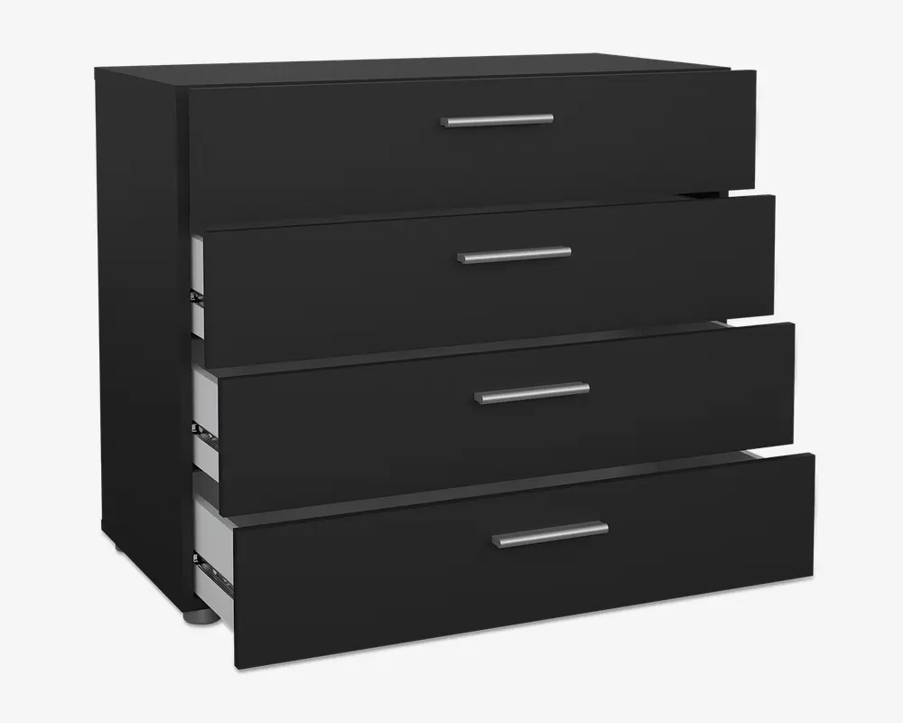 Et moderne, mat sort skab med fire rummelige skuffer, hver med et slankt, vandret sølvhåndtag. Skufferne er vist delvist åbne og afslører glatte metalskinner for nem betjening. Designet er minimalistisk med rene linjer og en robust, rektangulær form.