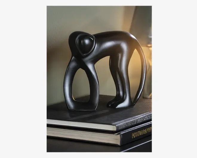 Figur abe sort metal H.15 cm 