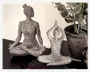 Figur yoga dame grå 18x11x24 cm 