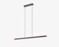 Et moderne, minimalistisk pendellampe-armatur med en slank, vandret stang ophængt fra loftet med to tynde stænger. Stangen har en mat sort finish med diskrete metalliske detaljer i enderne, og lyskilden er integreret langs undersiden af stangen for et elegant og diskret udseende.