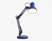 Justerbar skrivebordslampe med blå metalfinish, rund fod, leddelt arm med flere samlinger for fleksibel placering og en bred, kuppelformet skærm, der leder lyset nedad. Lampen har synlige fjedre og hængsler for stabilitet og nem justering.